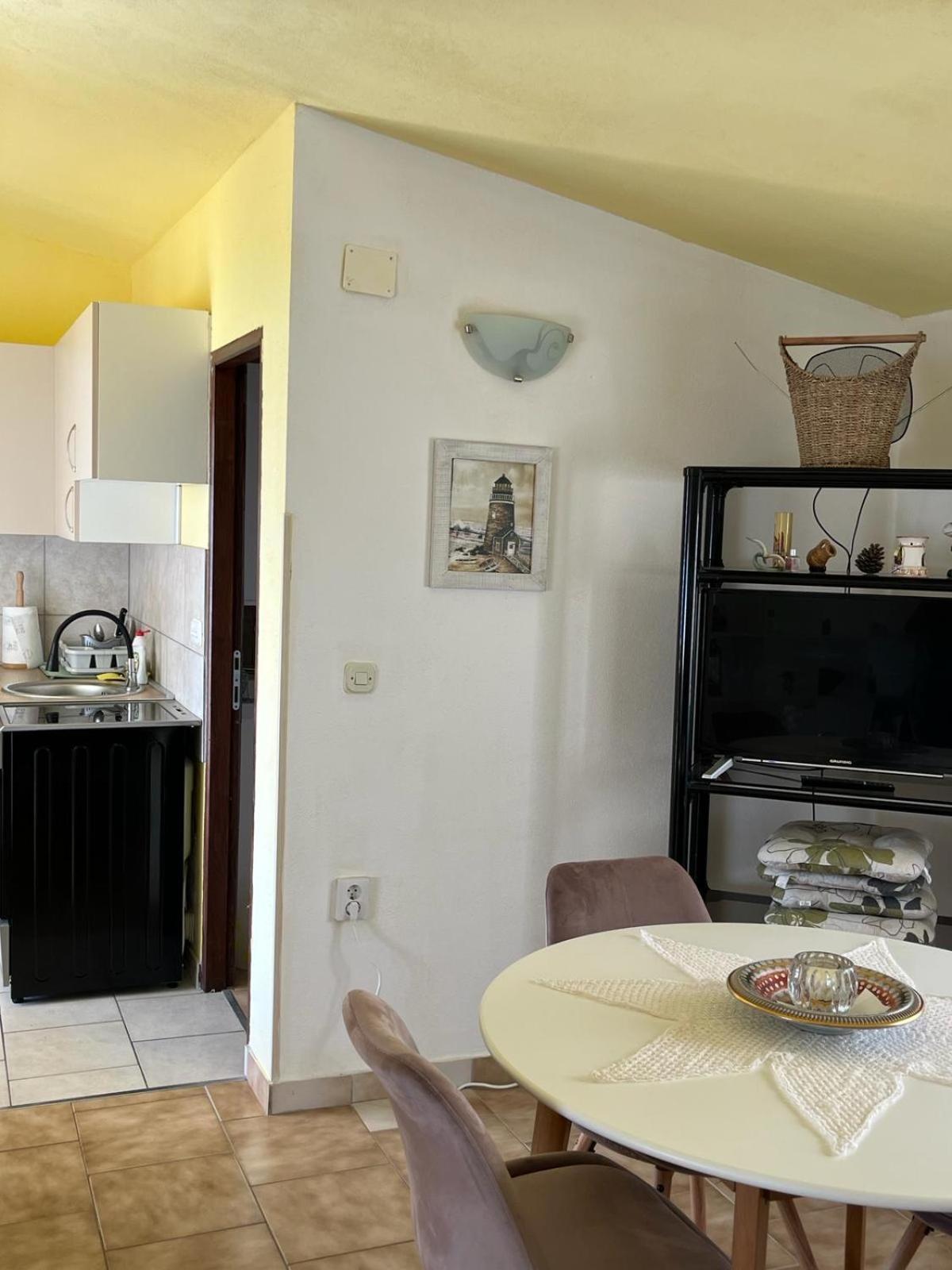 Apartmani Fijan Паг Екстер'єр фото